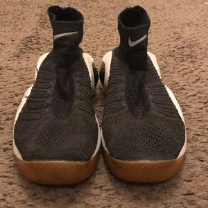 Nike Men's Flight Bonafide Basketball Shoe